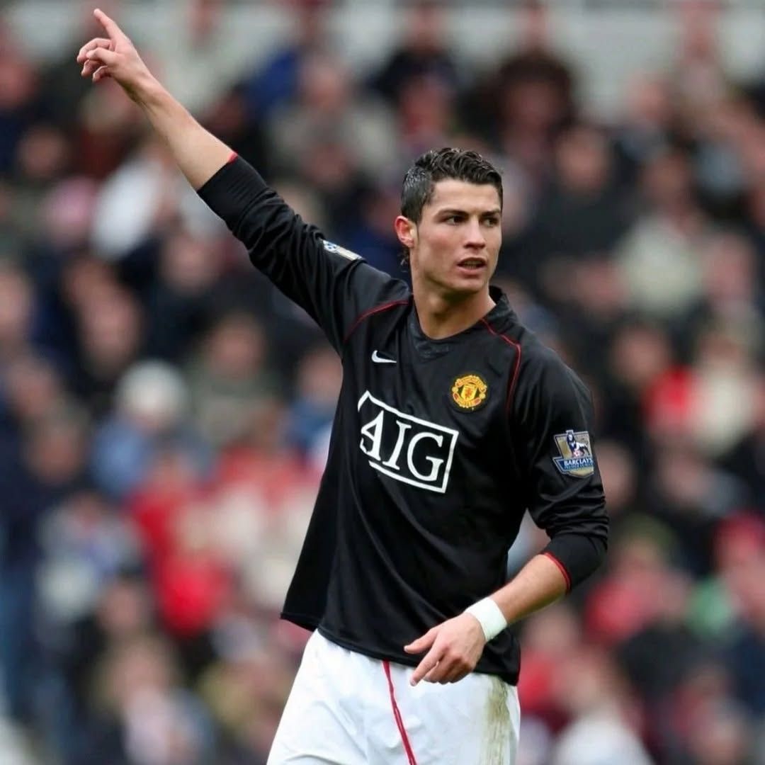 MANCHESTER UNITED 2007/08 RETRO LONGSLEEVE