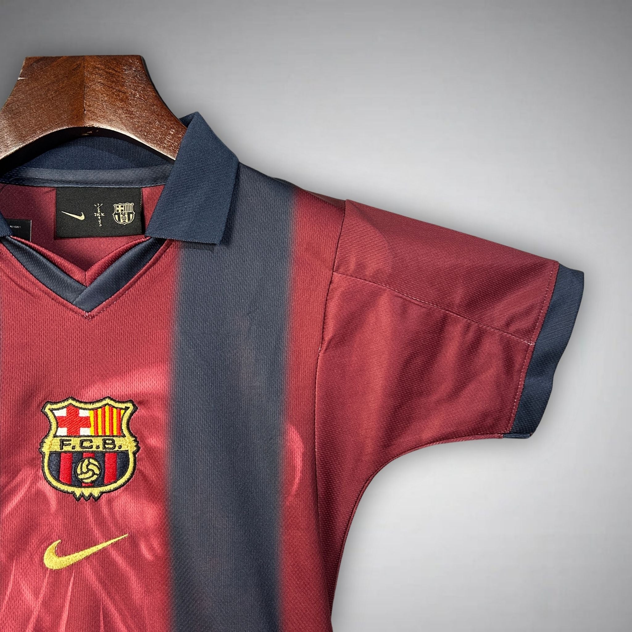 FC BARCELONA X TRAVIS SCOTT JUNIOR RETRO