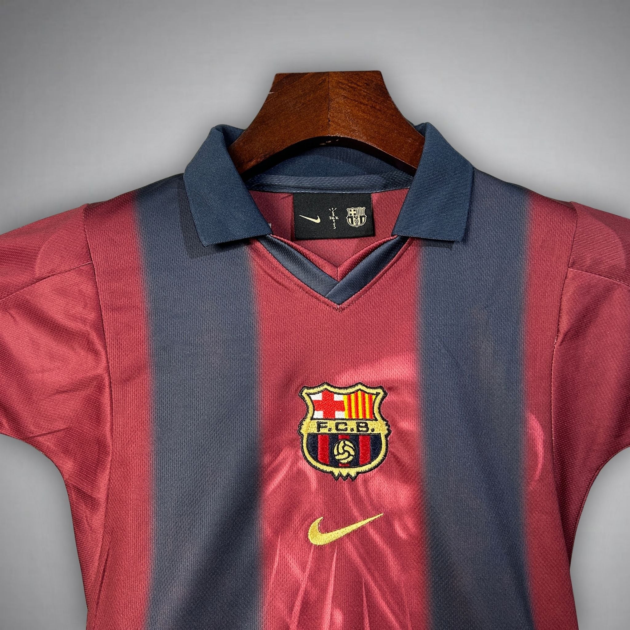 FC BARCELONA X TRAVIS SCOTT JUNIOR RETRO
