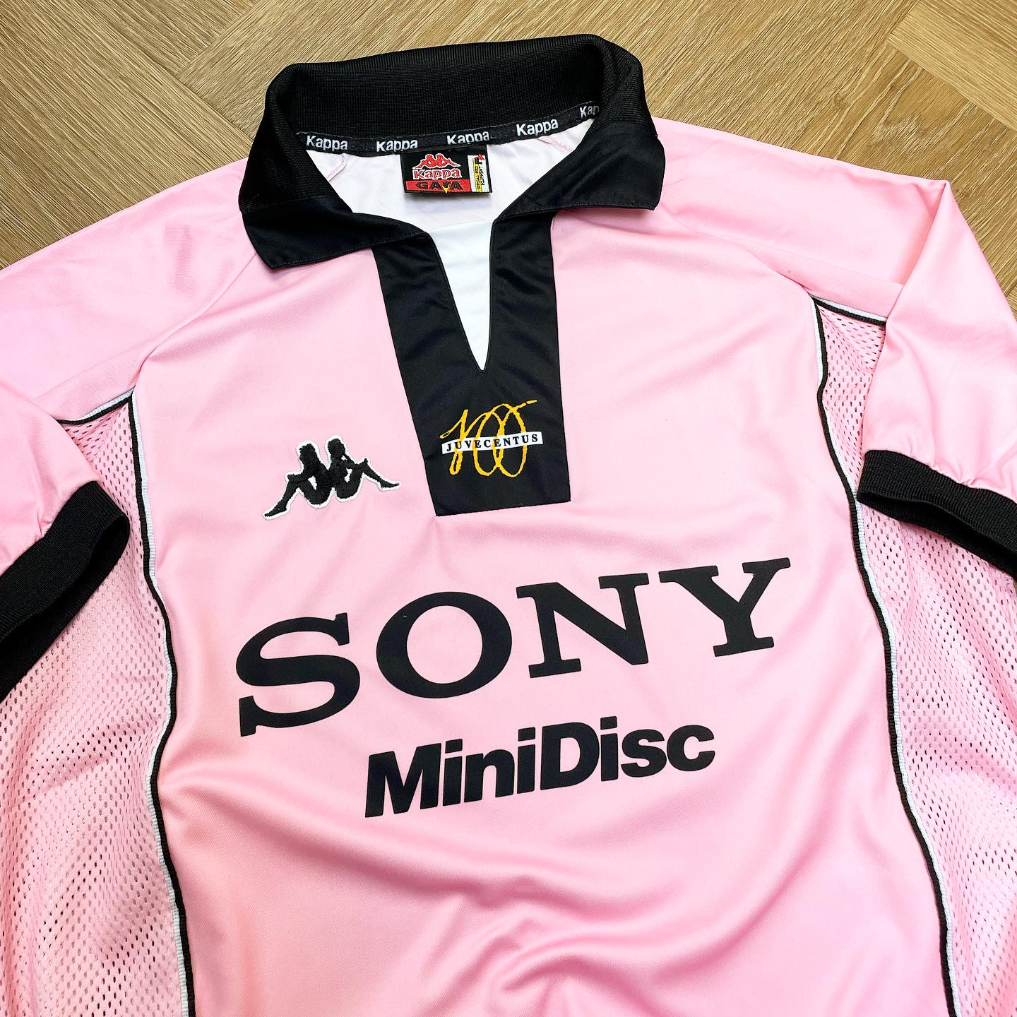 Juventus Home Kit 1997-98