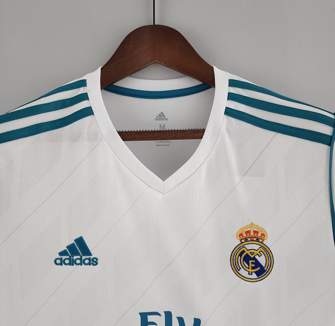 REAL MADRID 2017-18 RETRO