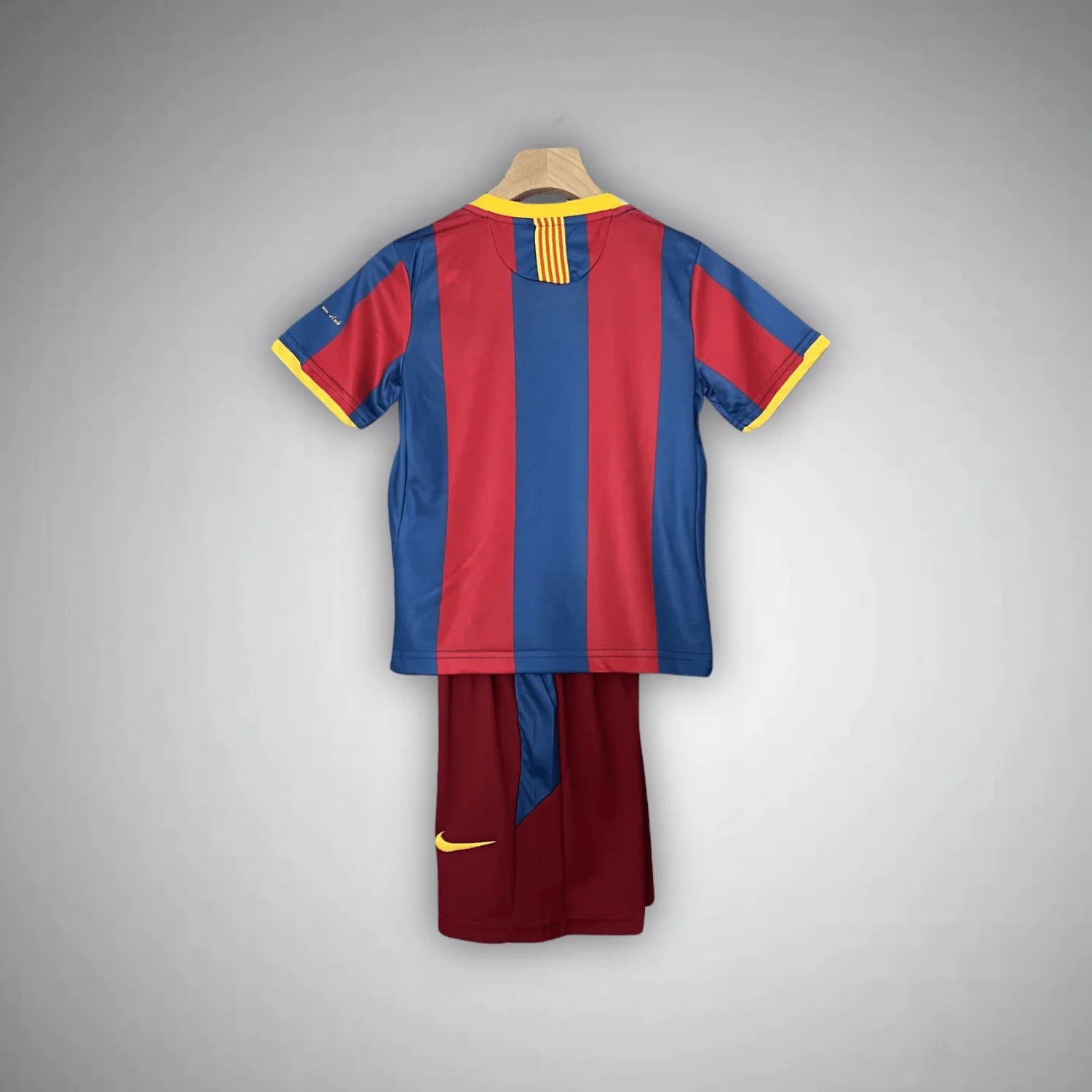 FC BARCELONA JUNIOR 2010 RETRO