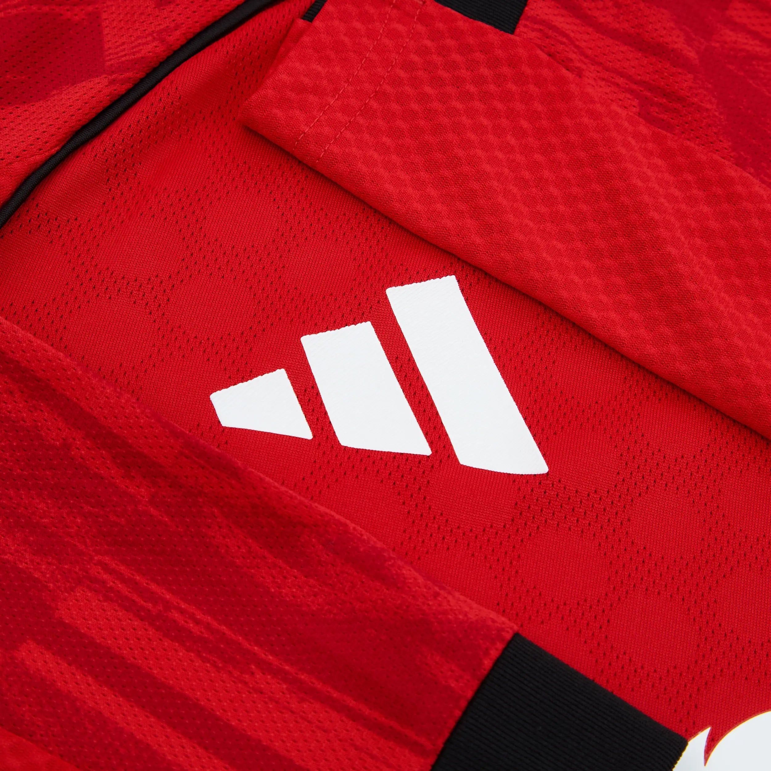MANCHESTER UNITED 2025/26 LONG SLEEVE