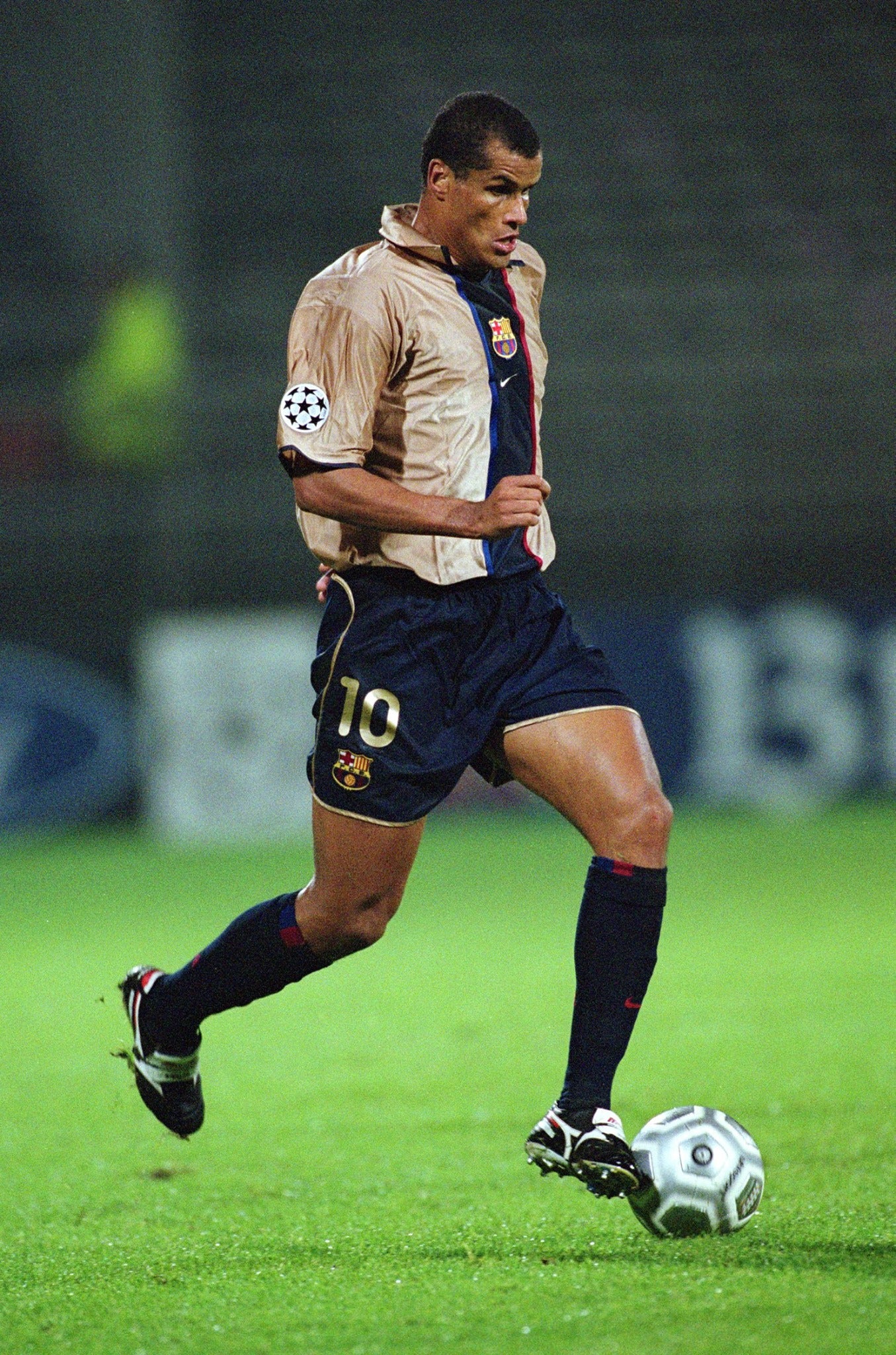 FC BARCELONA 2001/02 RETRO