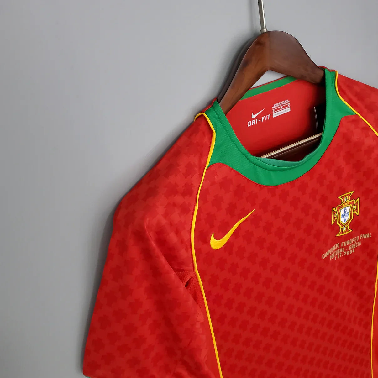 PORTUGAL 2004-06 RETROSHIRT