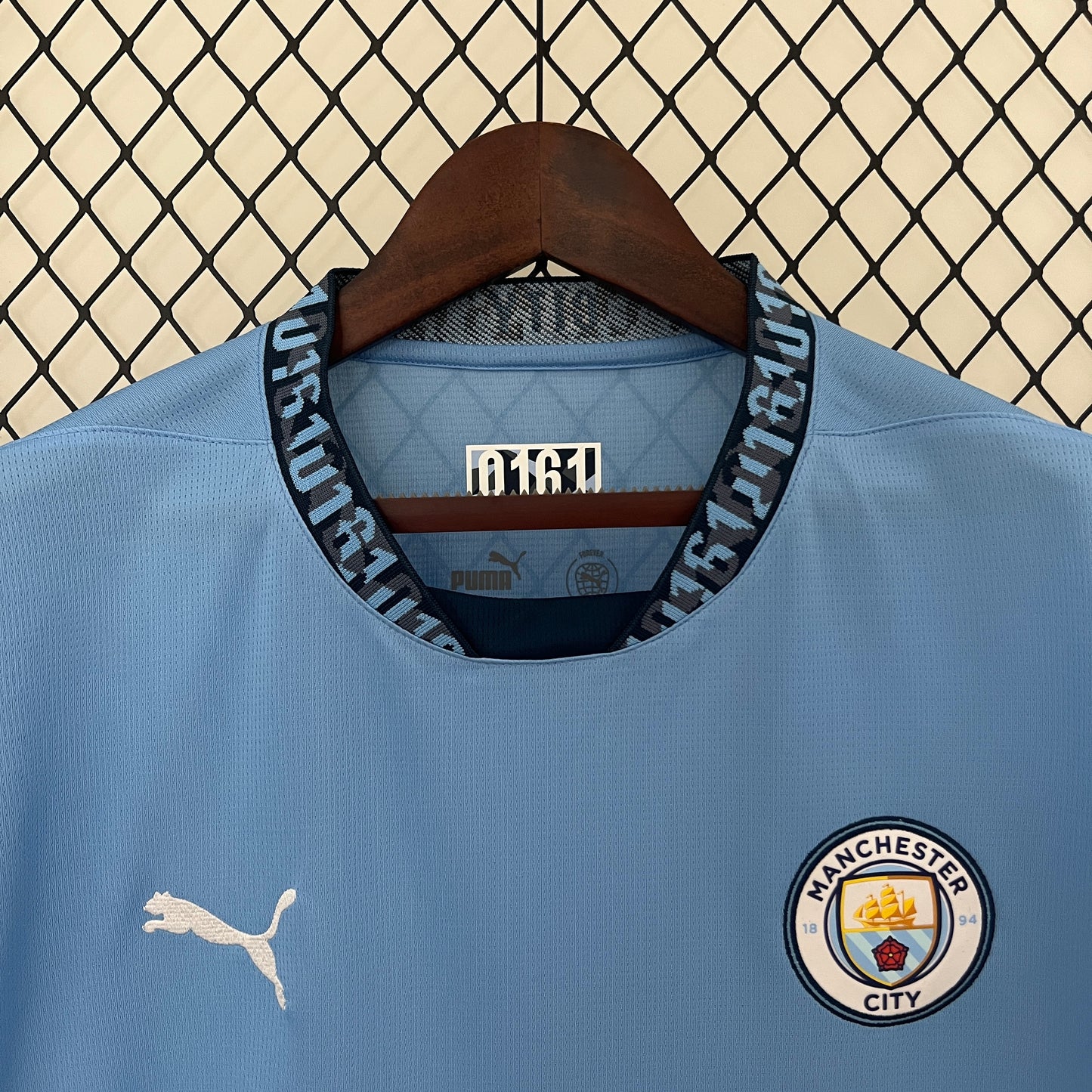 MANCHESTER CITY 2024/25 HEMD