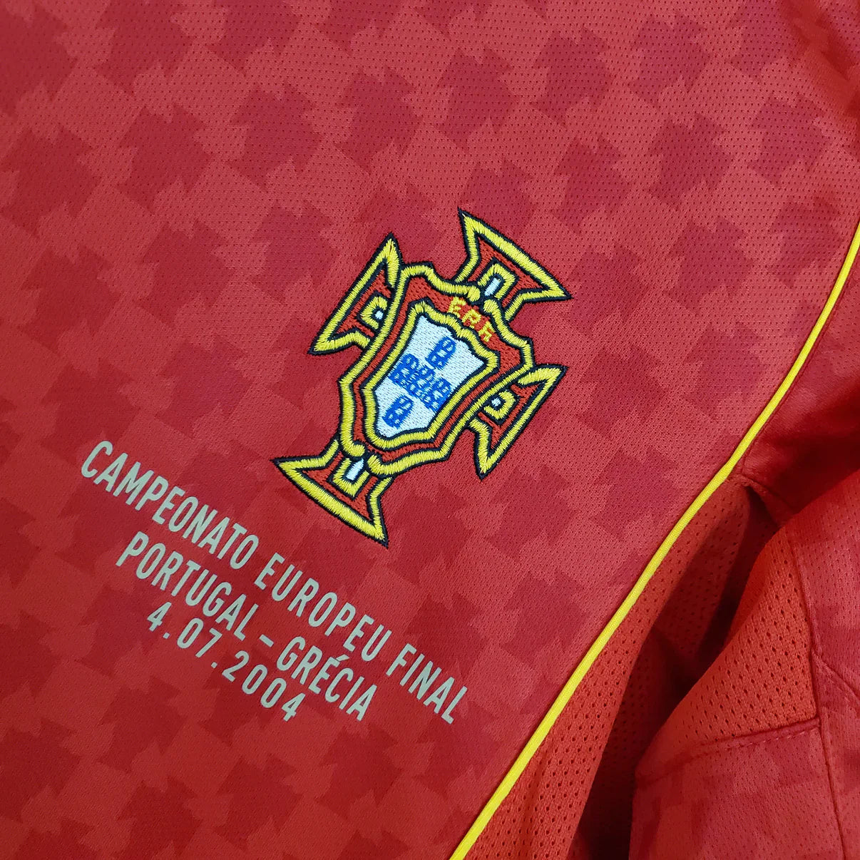 PORTUGAL 2004-06 RETROSHIRT