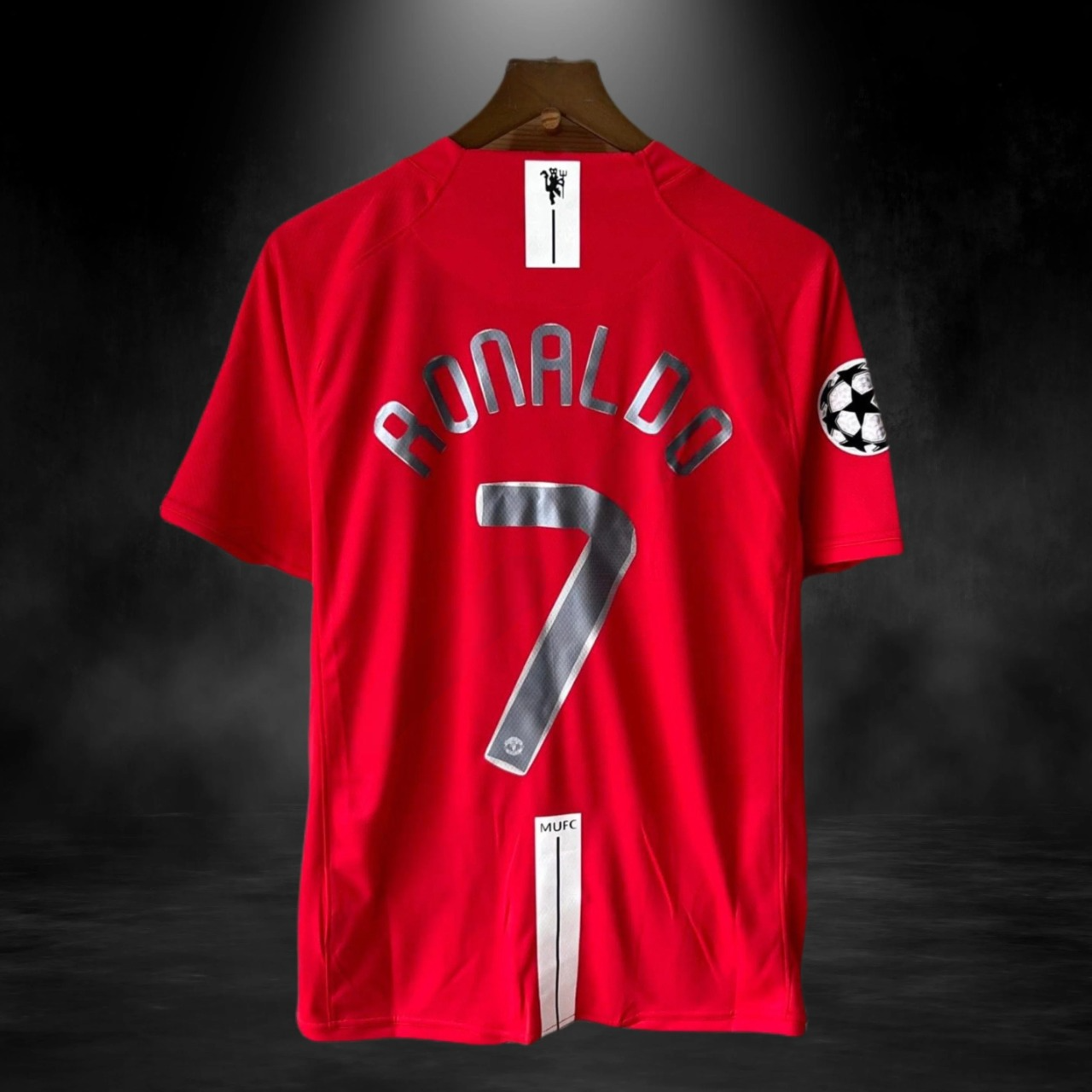 MANCHESTER UNITED 2007-08 RETRO