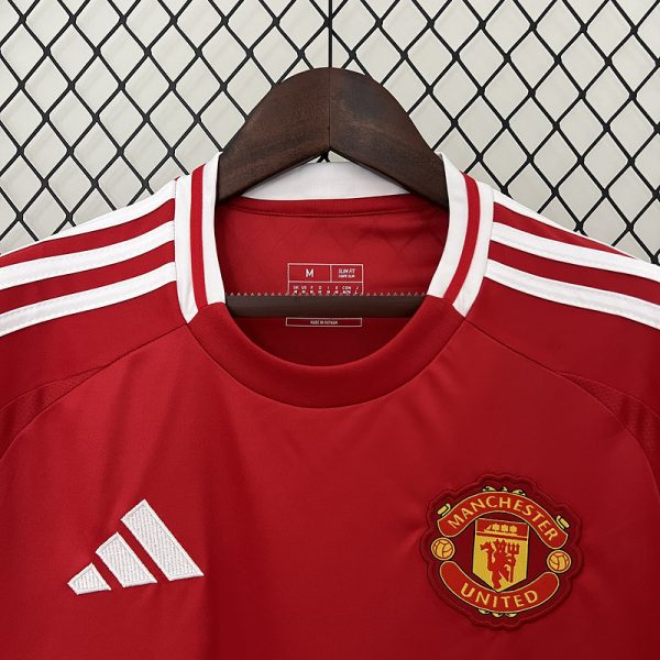 MANCHESTER UNITED 2024/25 HEMD