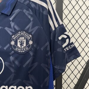 MANCHESTER UNITED 2024/25 SHIRT