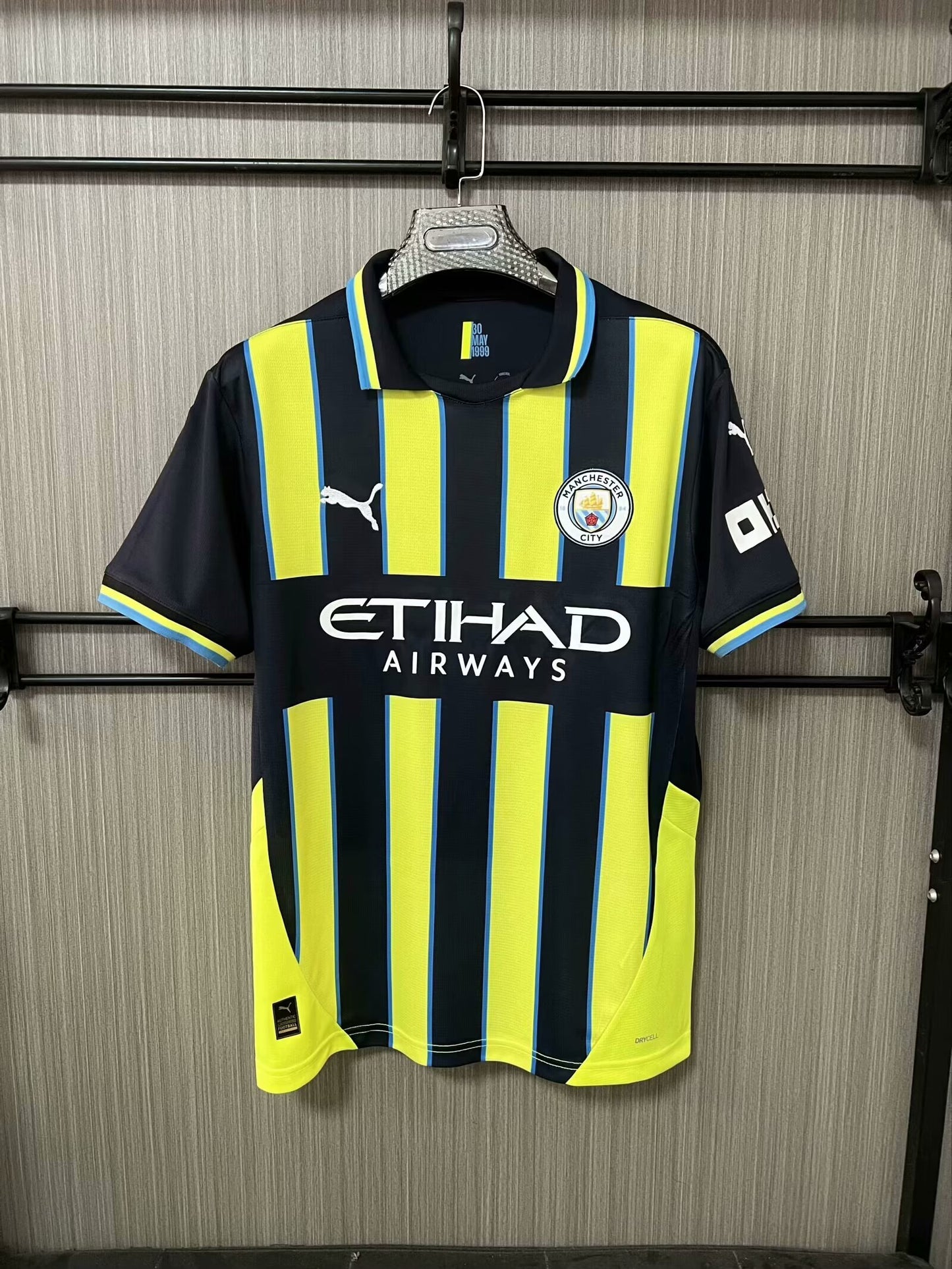 MANCHESTER CITY 2024/25 HEMD