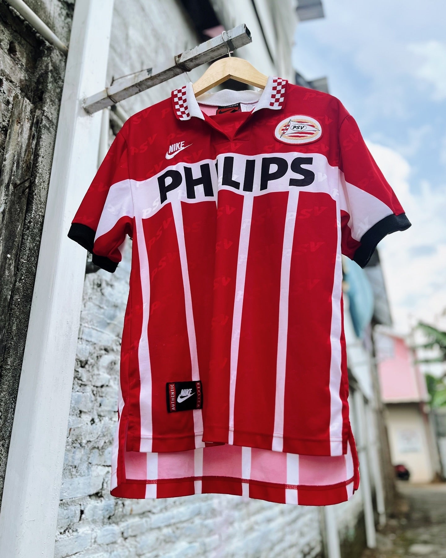 PSV 1995/96 RETRO – Class Football Jersey